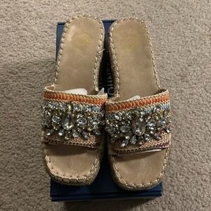 Gorgeous like new White Mountain slip on sandals. Size 8. Super sparkle!
